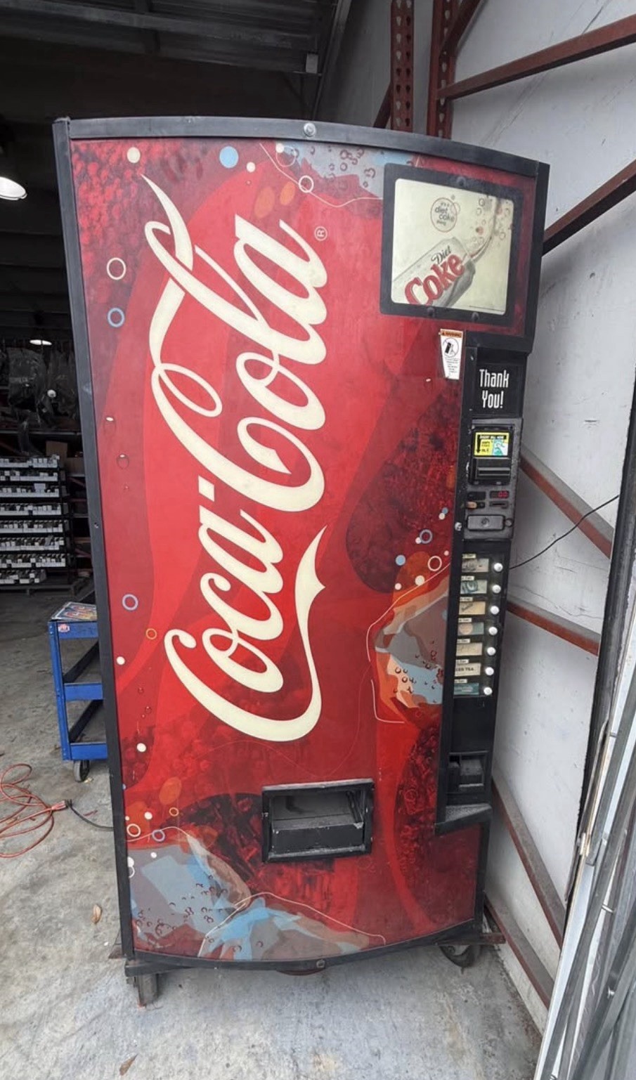 Coca cola vending machine perfect conditions, pick up only in Miami Florida