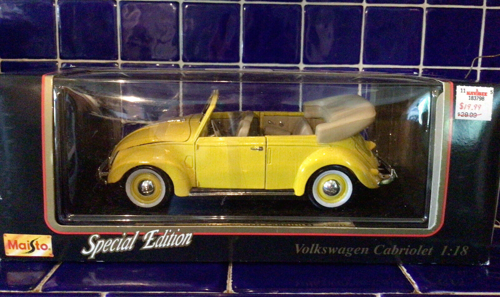 Special Edition: Maisto Volkswagen Cabriolet (1951) Yellow Convertible 