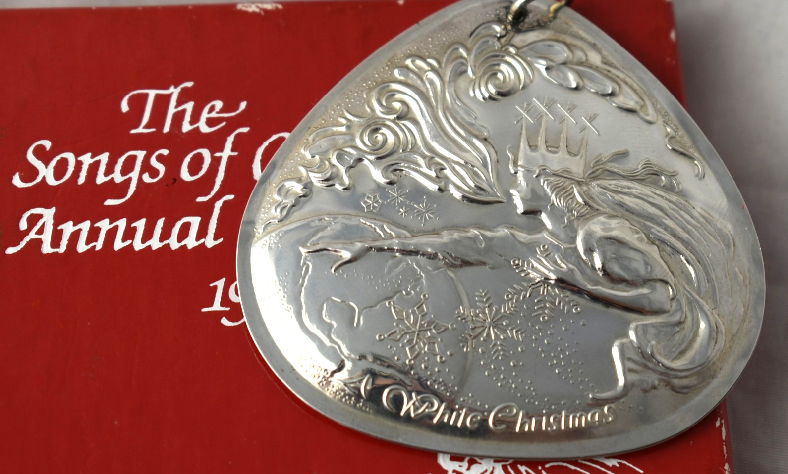 1987 TOWLE Sterling ORNAMENT Snow Queen A WHITE CHRISTMAS  Annual Song Nouveau