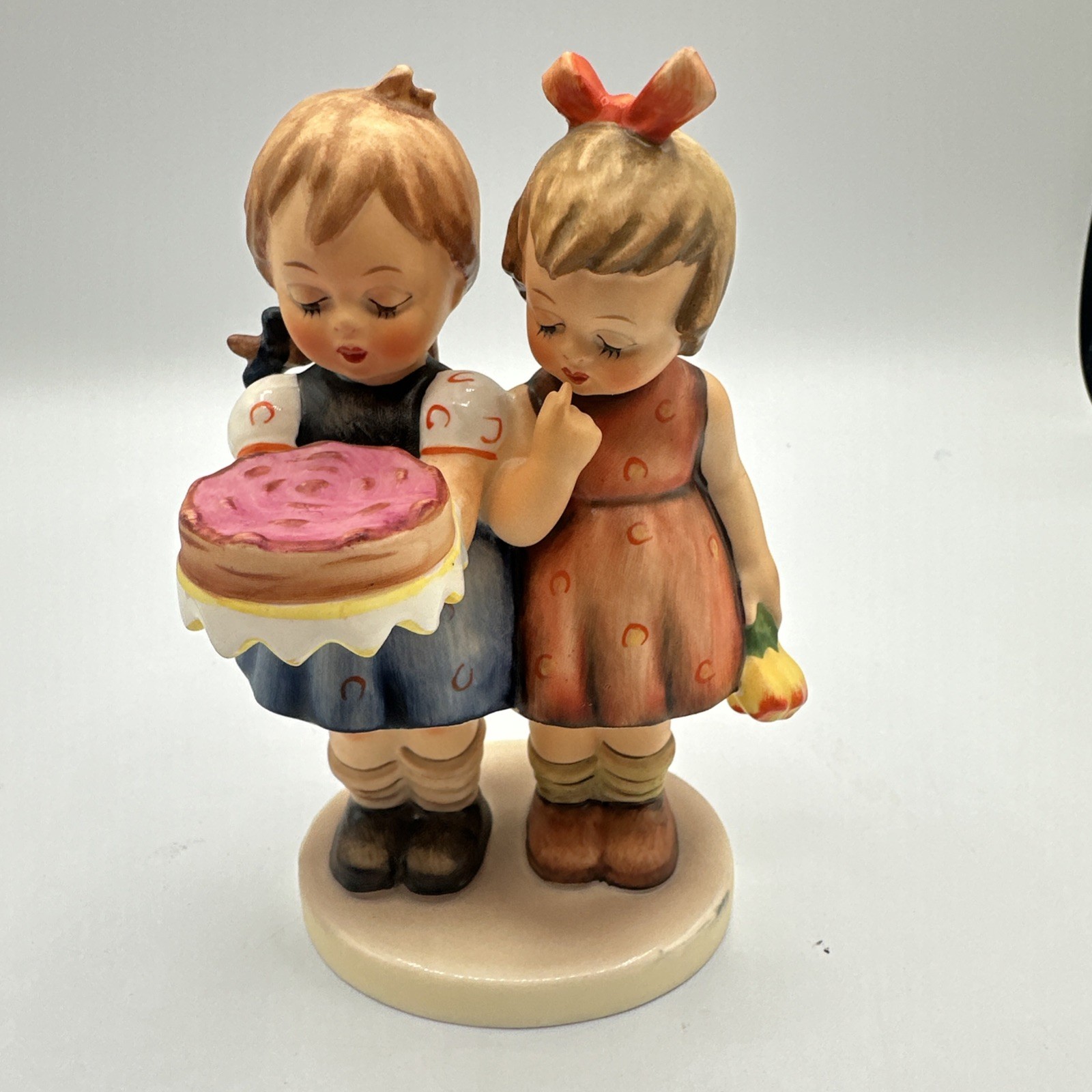 Goebel Hummel Happy Birthday Vintage TK6