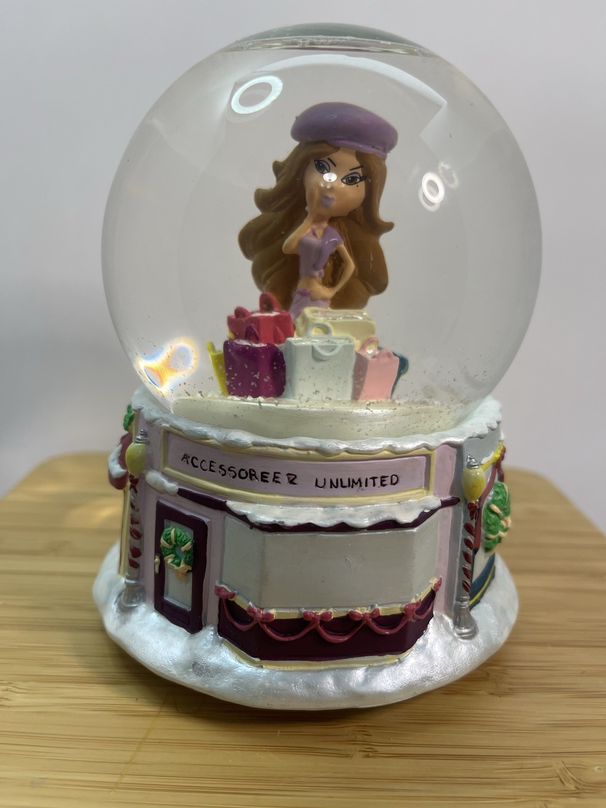 BRATZ Way Cool Musical Snow Globe Enesco MGA “Deck The Halls”