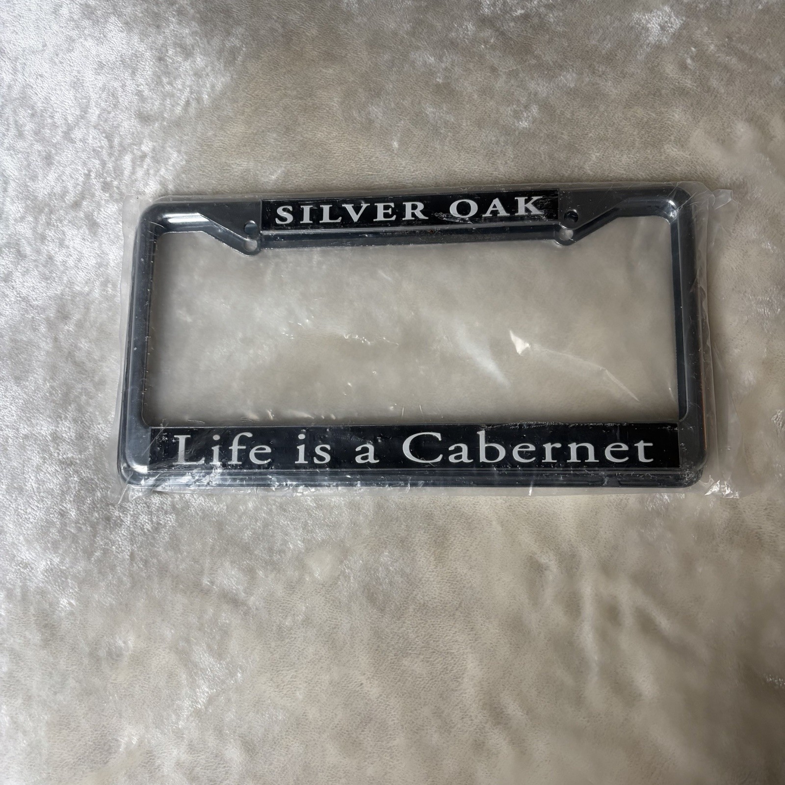 New Pair (TWO x2) Silver Oak Wine Life Is A Cabernet Metal License Plate Frames
