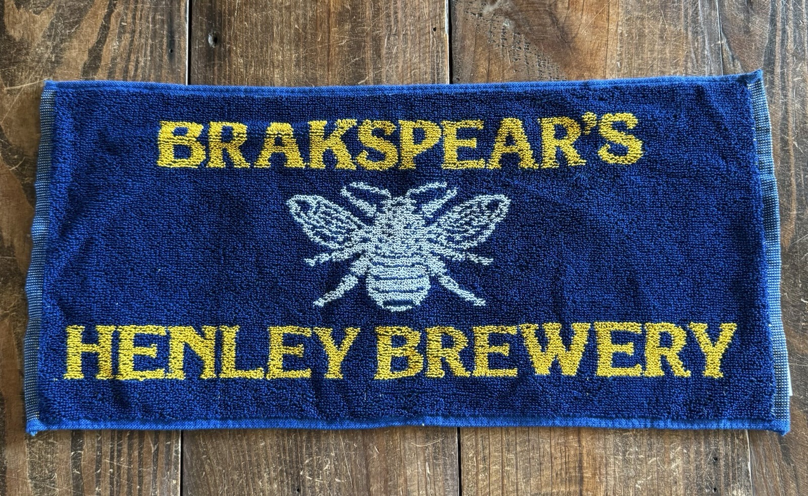 BRAKSPEAR\'S HENLEY BREWERY VINTAGE  BEER TOWEL NEW British Pub