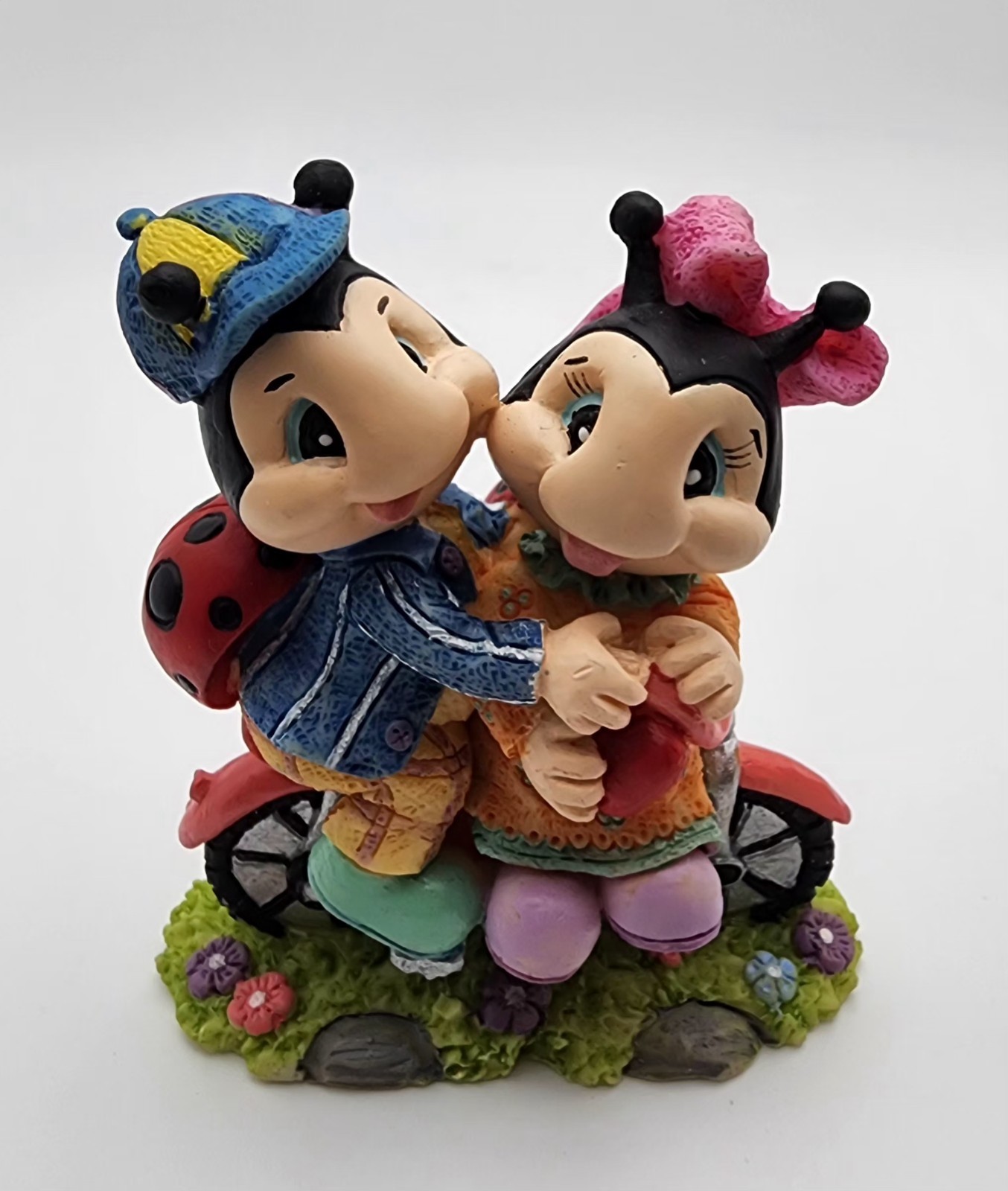 Ladybug Couple Figurine Resin Cute Love Bug Bicycle Statue Home Decor
