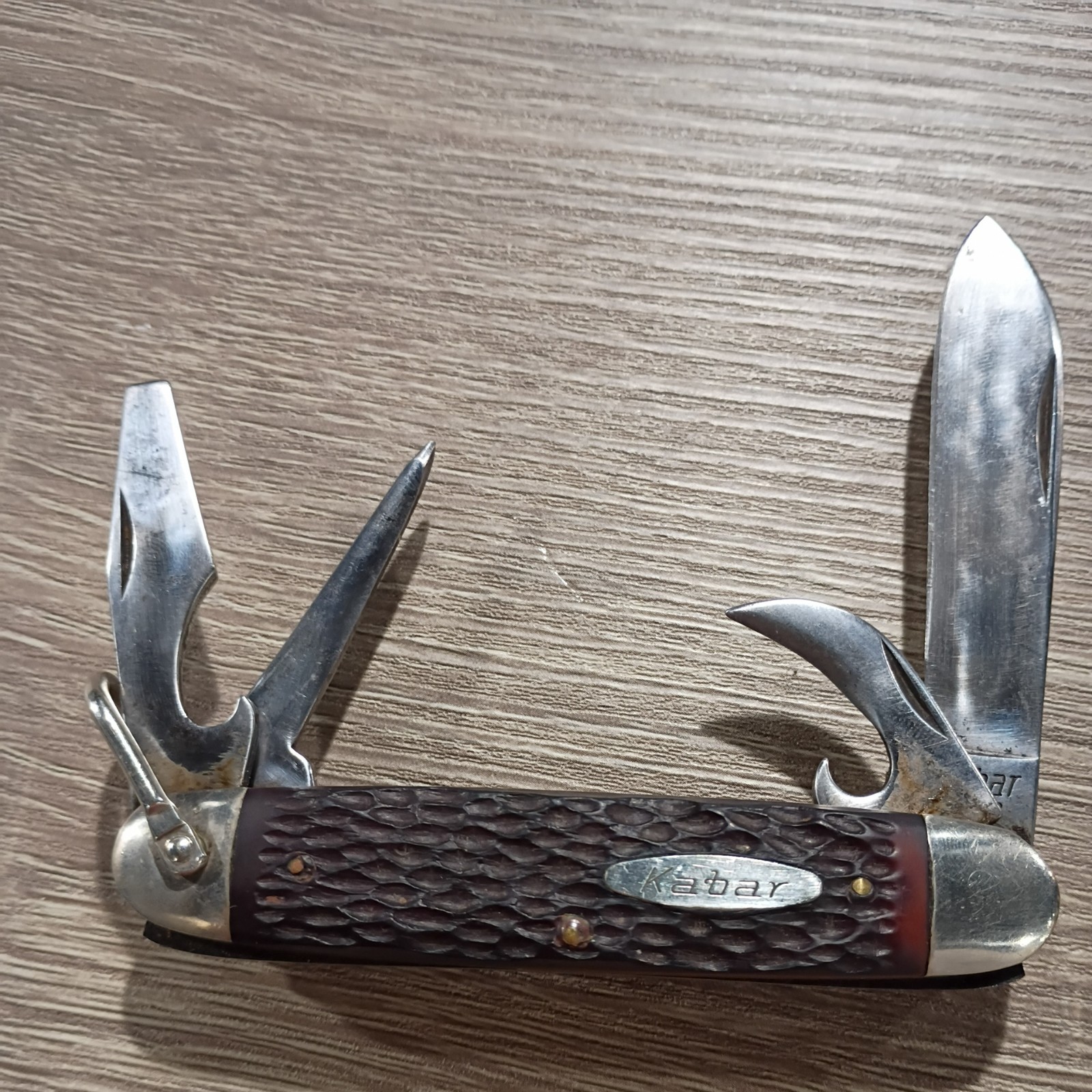 Vintage KaBar 1152 USA 4 Blade Camp Pocket Knife Jigged Delrin Handles (86) Vintage KaBar 1152 USA 4 Blade Camp Pocket Knife Jigged Delrin Handles (86)