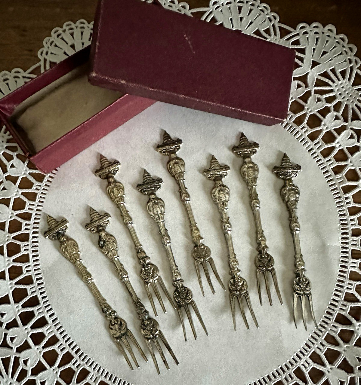 8 Vtg. Woodward & Lothrop pickle forks Souvenir Capitol Building Washington D.C.