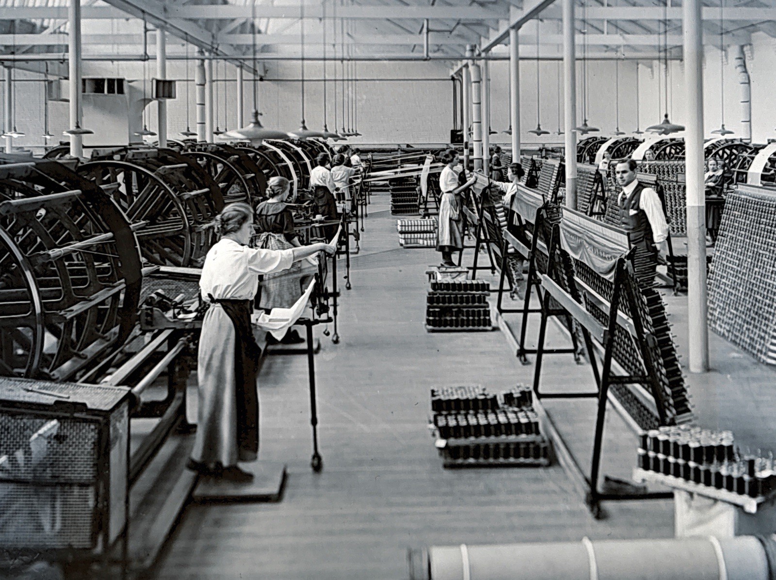 1900-10s Woolen Mill Women Work Factory Textile Glass Photo Negative