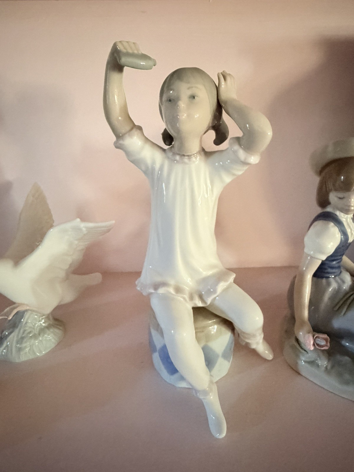Vintage Lladro’ Girl Porcelain Figurine