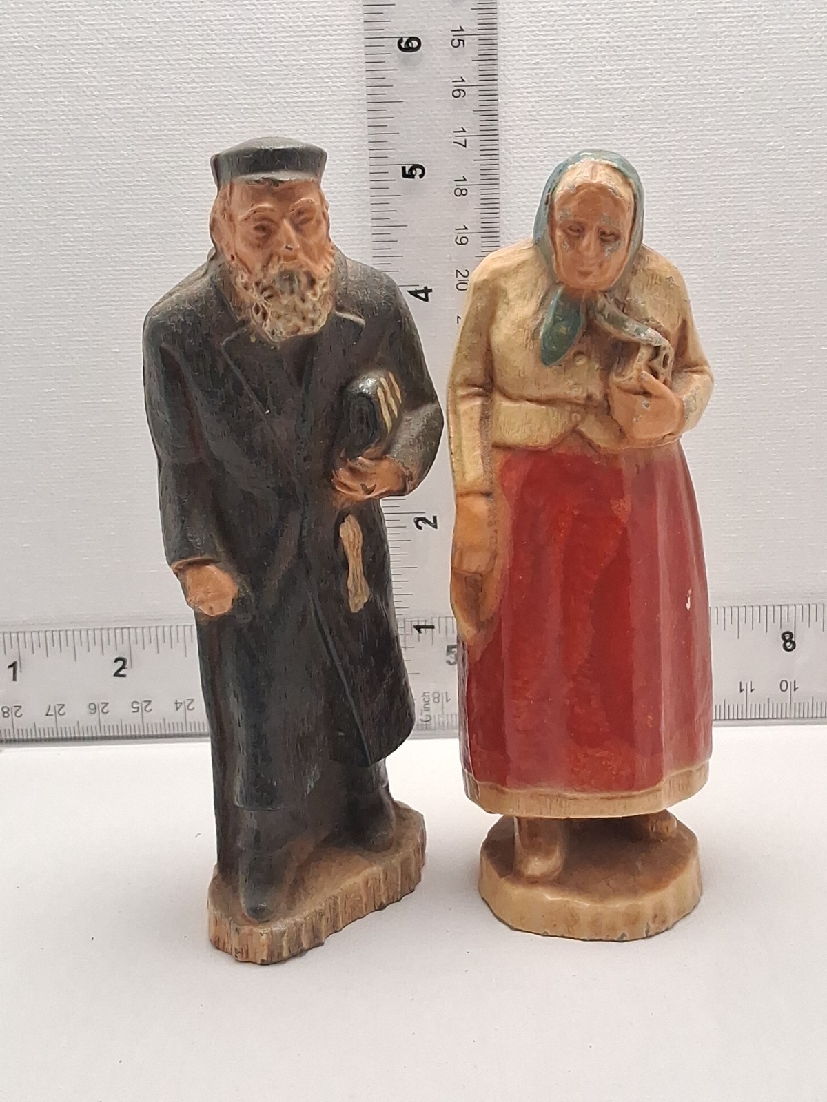 Vintage Syroco Wood Jewish Judaica Figurines Pair Bubbe Zayde Rabbi Wife 1930's