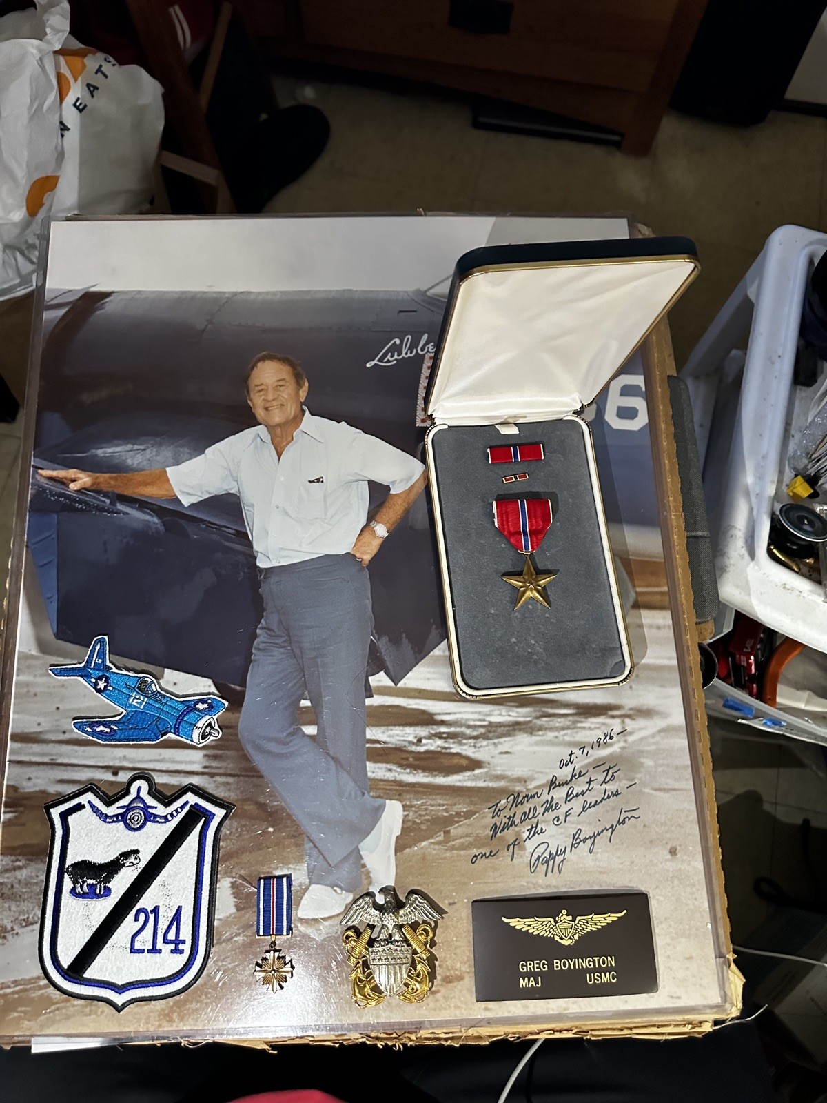 WW2 ACE PAPPY BOYINGTON BLACKSHEEP LOT 16X20 AUTO SIGNED INSCRIBED,METALS,PATCH