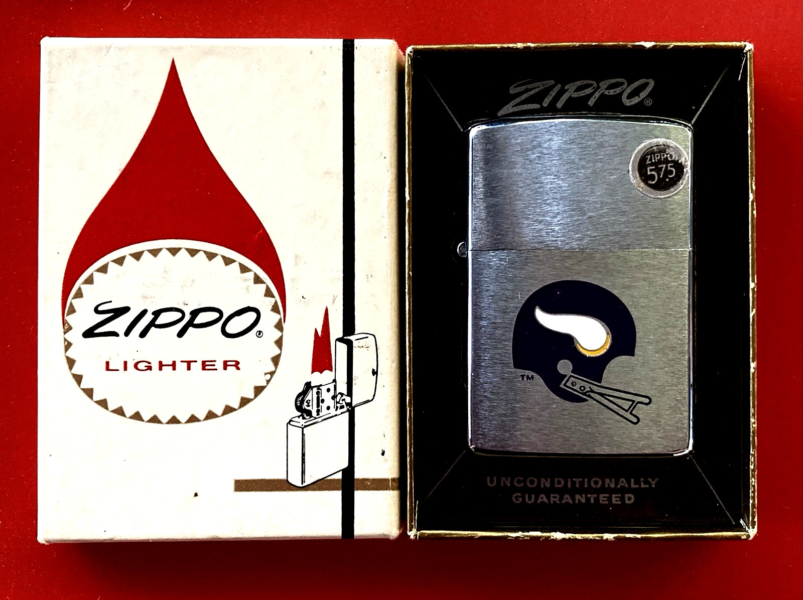 NIB 1975 ZIPPO MINNESOTA VIKINGS UNFIRED WHITE WICK w/PAMPHLET