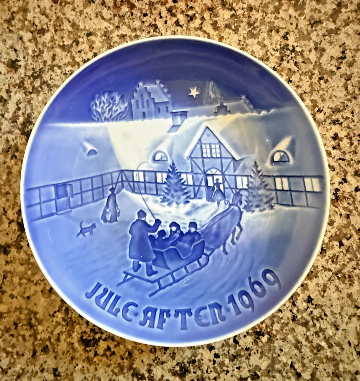 Bing & Grondahl 1969 Christmas Plate - Excellent Condition - 