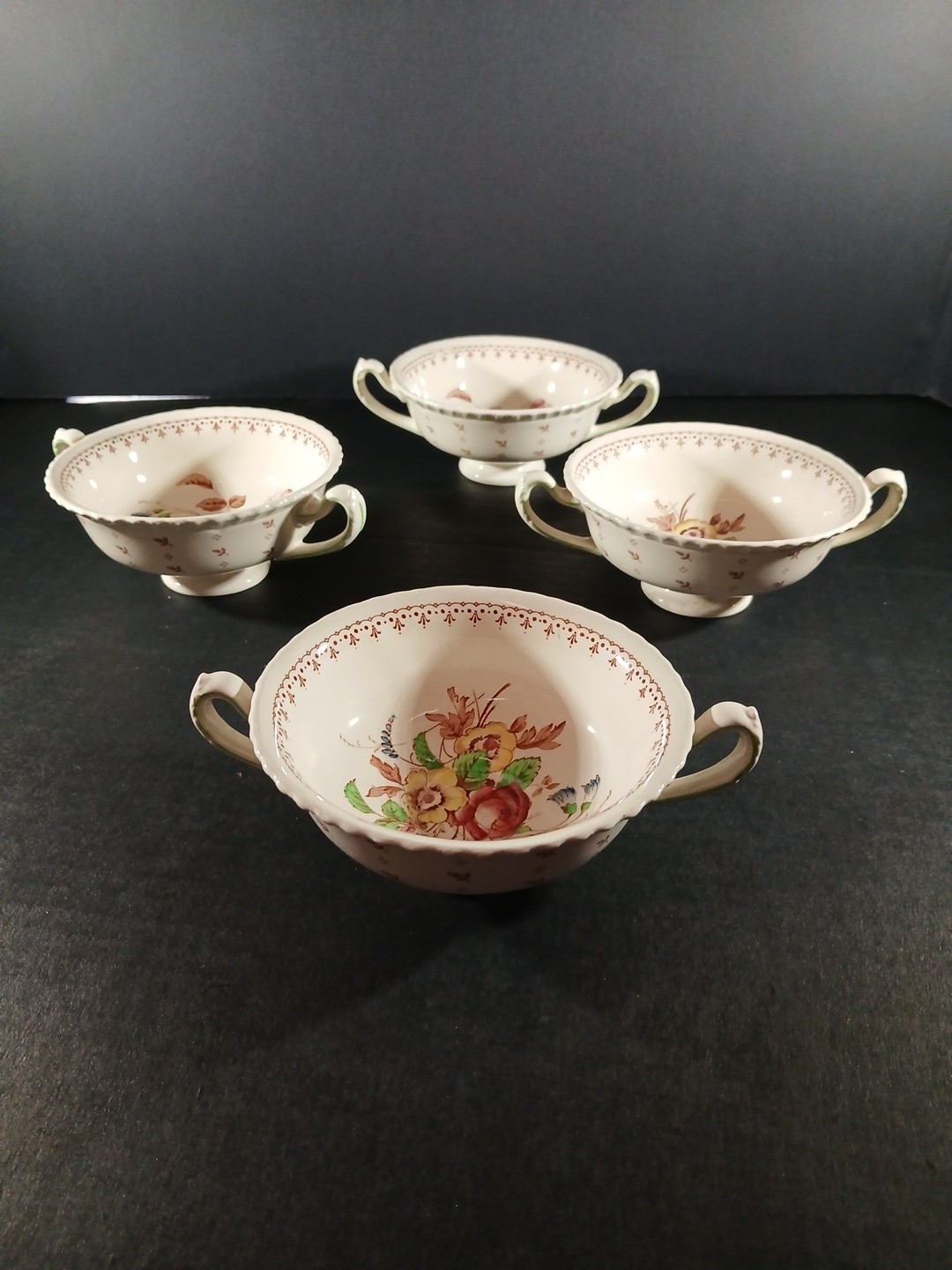 Royal Doulton Warwick Cream Soup Bowl Great Condition Set Of 4