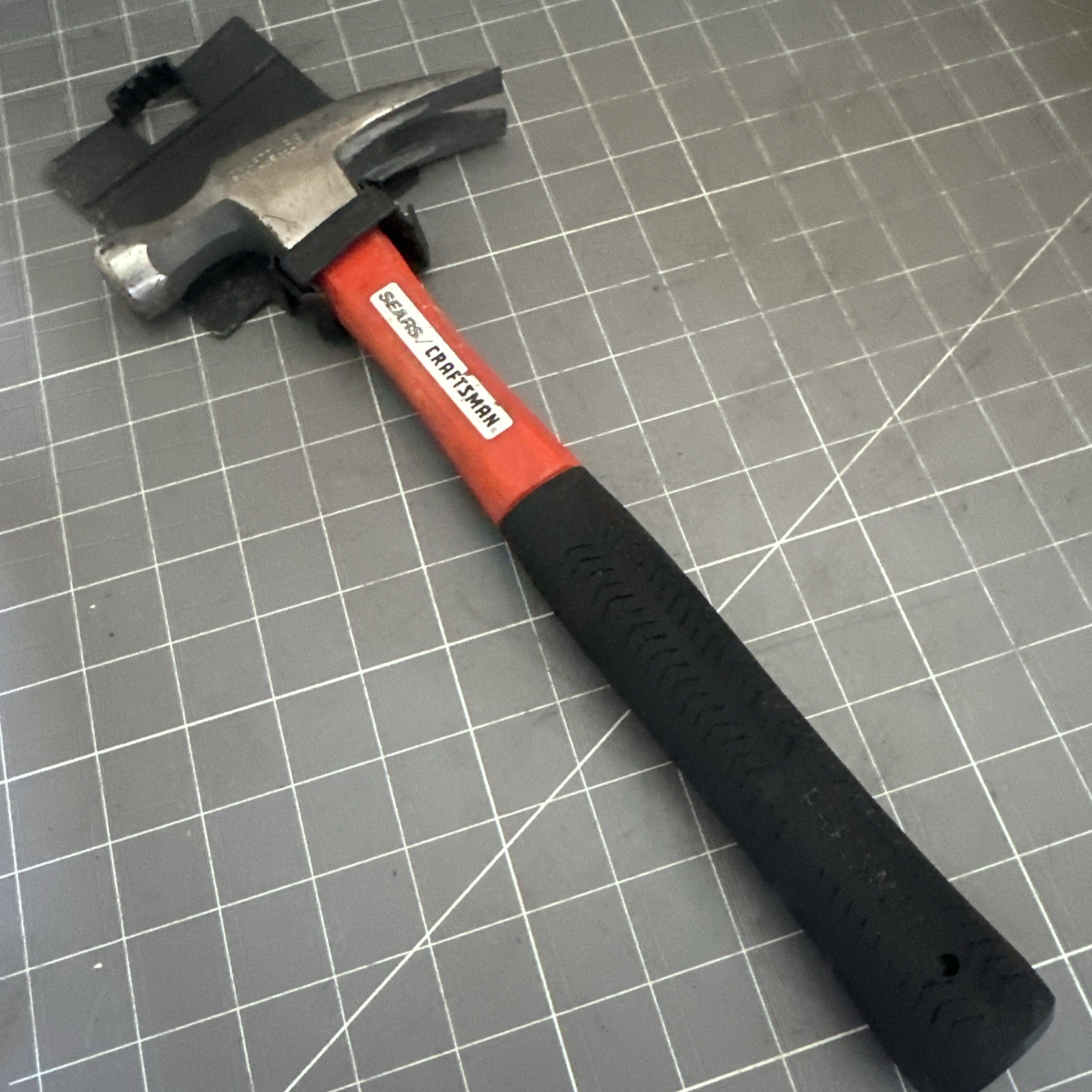 CRAFTSMAN 16 oz. Claw Hammer 3821 USA Fiberglass Handle CRAFTSMAN 16 oz. Claw Hammer 3821 USA Fiberglass Handle