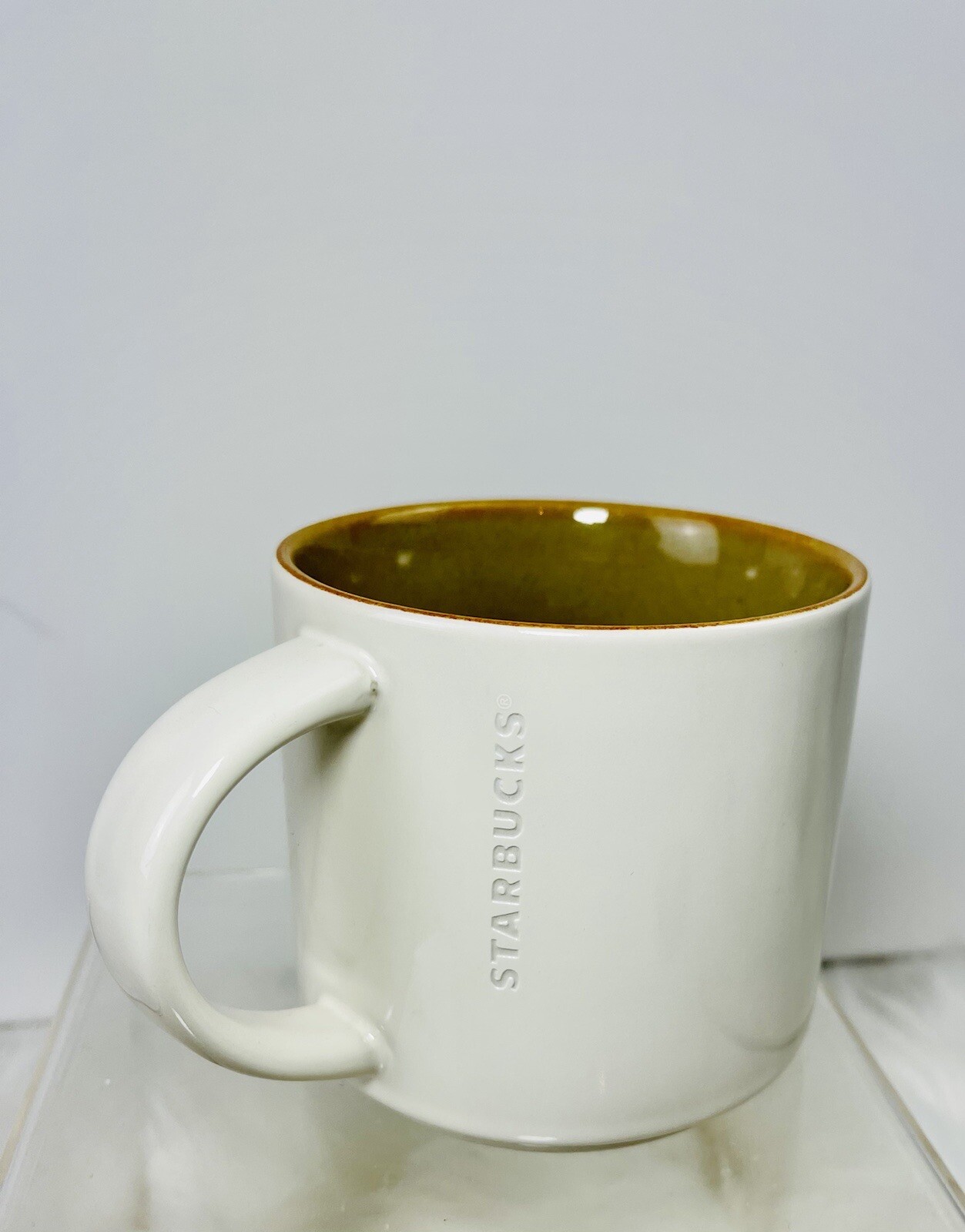 2013 Starbucks Coffee White Tan Interior Recessed Logo Stackable Mug Cup 14 Oz