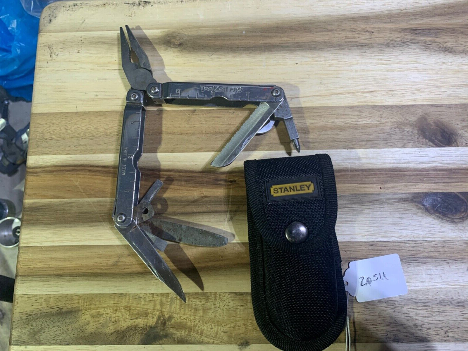 ToolZall Pro multitool made in USA    (lot#20511)