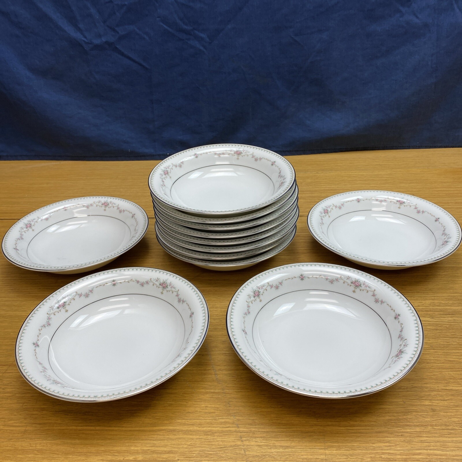 12 Noritake 6102 Fairmont 7 1/2” Soup Bowls w/Platinum Trim