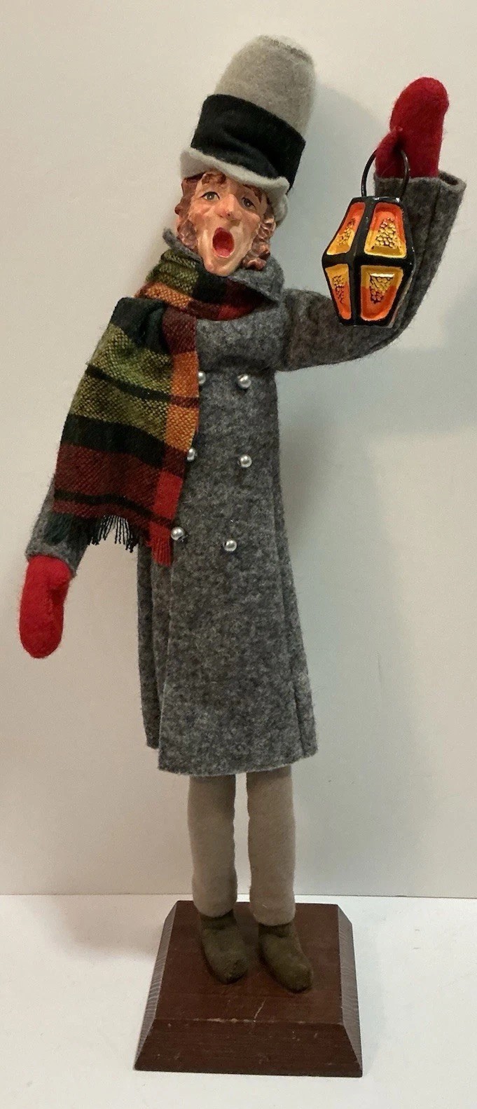 VINTAGE SIMPICH CHARACTER DOLLS CHRISTMAS CAROLERS MAN WITH LANTERN CAROLER 15” VINTAGE SIMPICH CHARACTER DOLLS CHRISTMAS CAROLERS MAN WITH LANTERN CAROLER 15”
