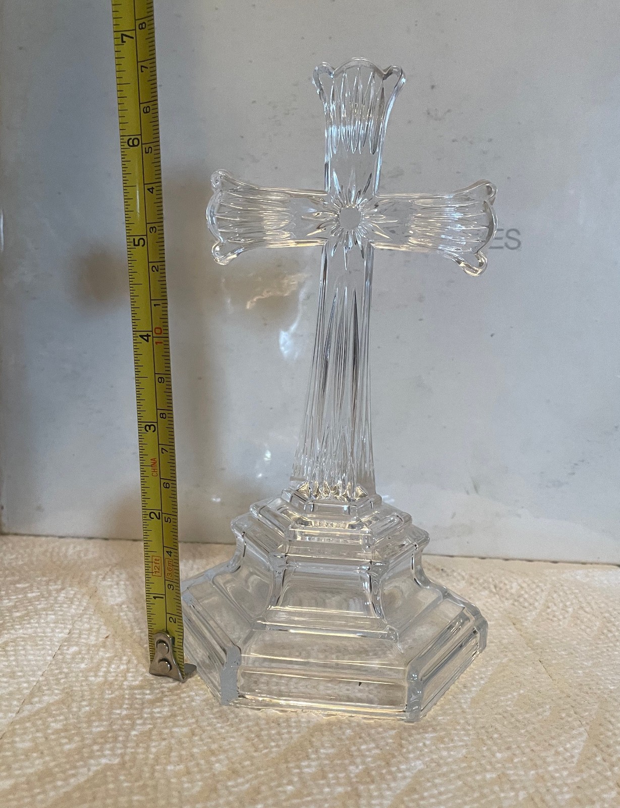 Beautiful Deplomb lead Crystal religious cross 7\'\' condition used. Preowned.