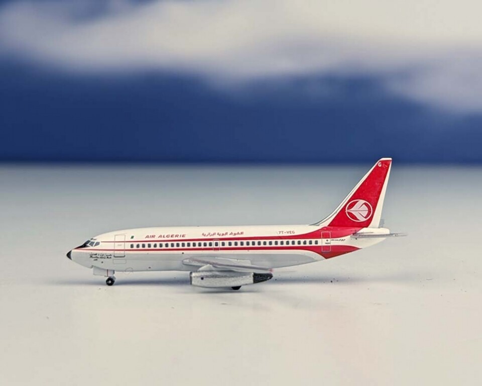 Aeroclassics AC411055 Air Algerie Boeing 737-200 7T-VEG Diecast 1/400 Jet Model