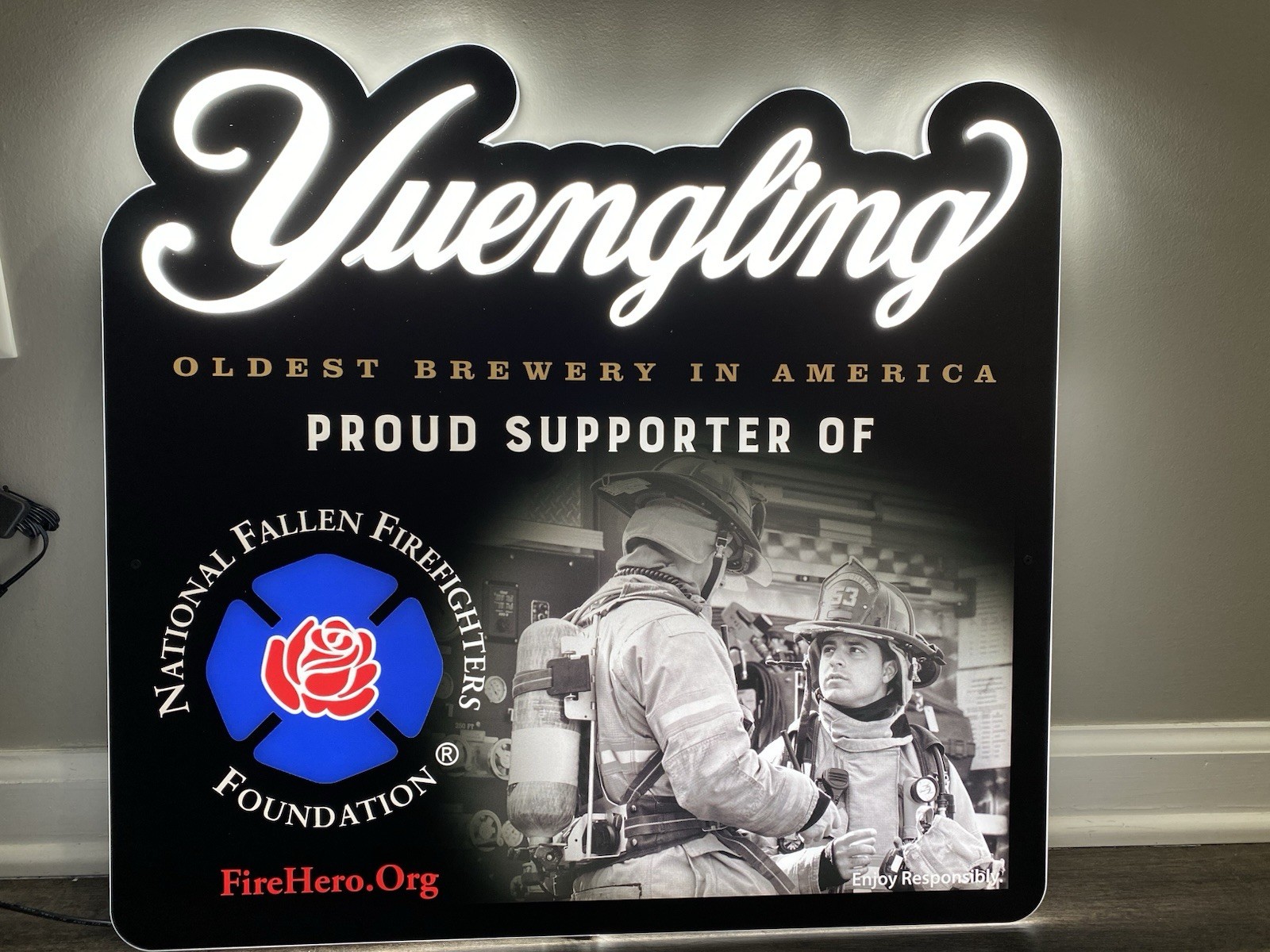 New Yuengling Firefighters Foundation Illuminated Beer Sign Breweriana 