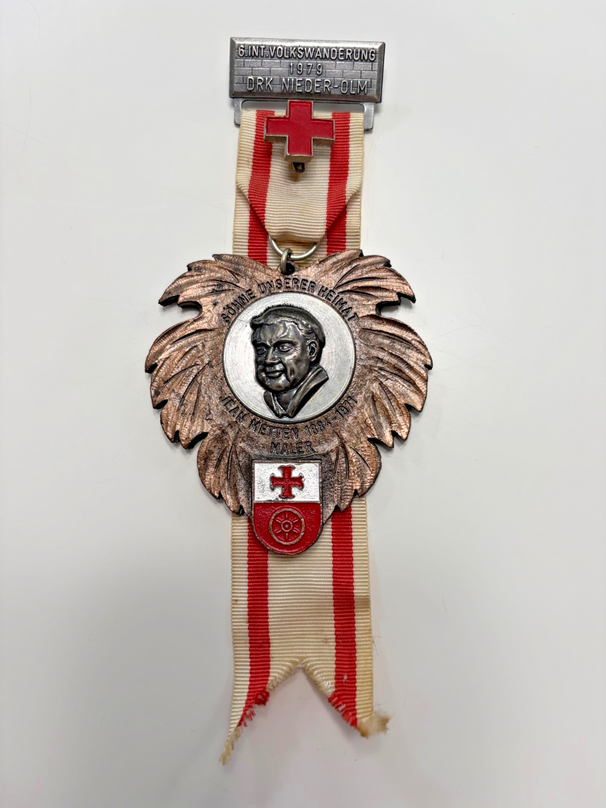 Vintage 1979 German Volkswanderung Medal ~ Honoring Rhineland Artist Jean Metten