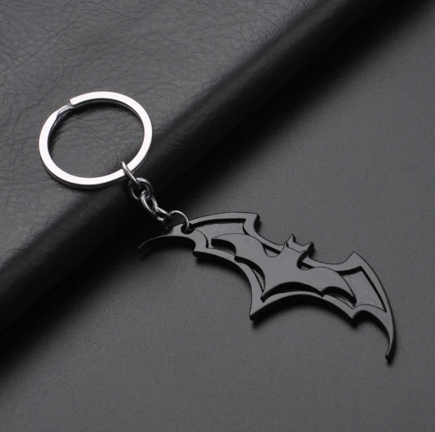 1pc Metal Bat Anime Keychain Creative Car Bag Pendant Couple Gift - NEW 1pc Metal Bat Anime Keychain Creative Car Bag Pendant Couple Gift - NEW