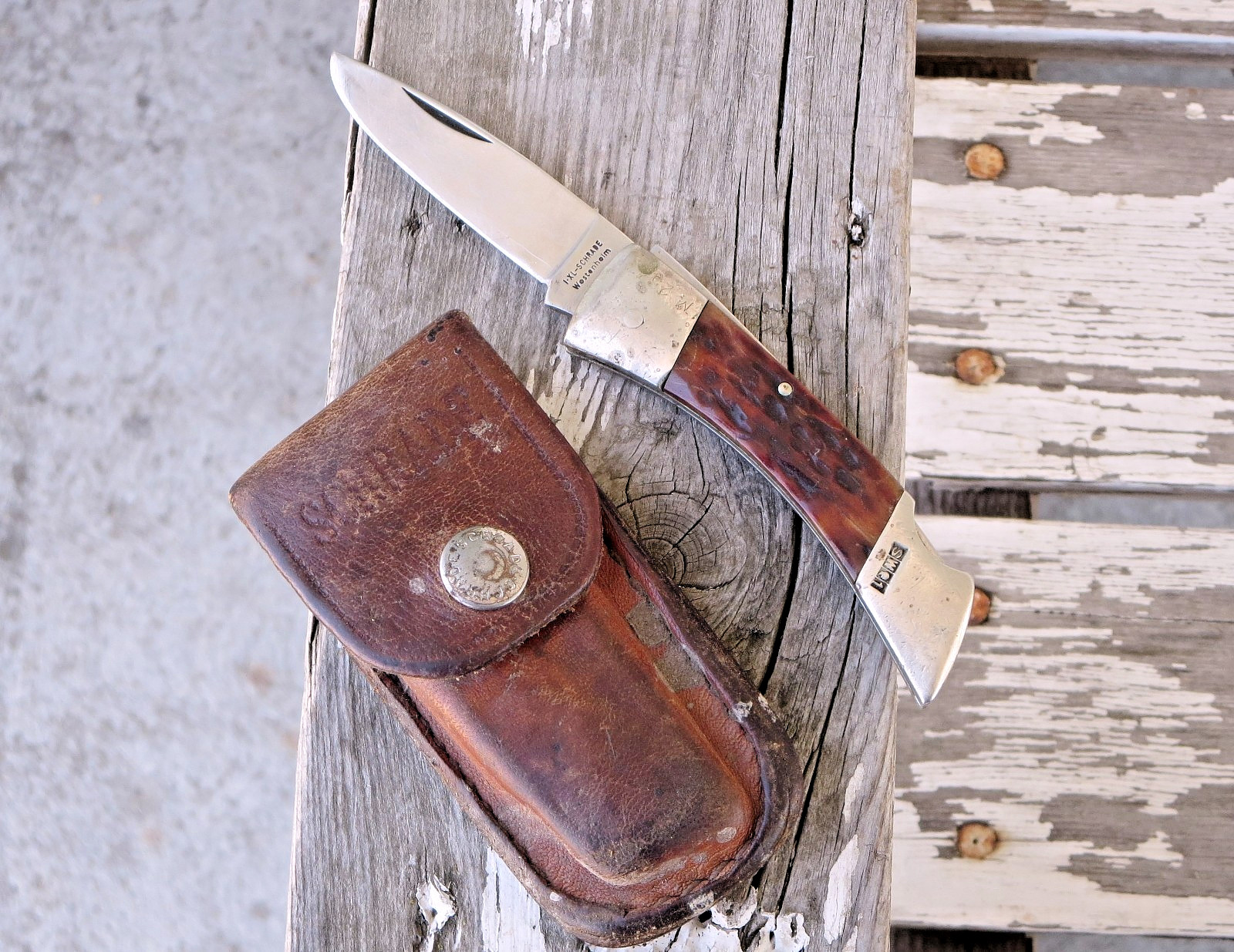 Vintage I-XL SCHRADE WOSTENHOLM Pocket Knife with Leather Sheath Made in England