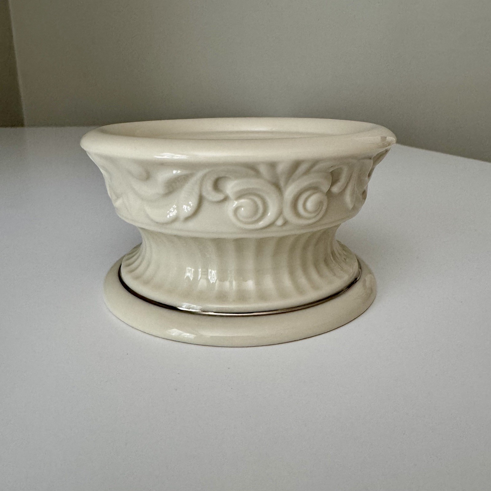 Discontinued Lenox Illuminations with Platinum Trim Pillar Candleholder