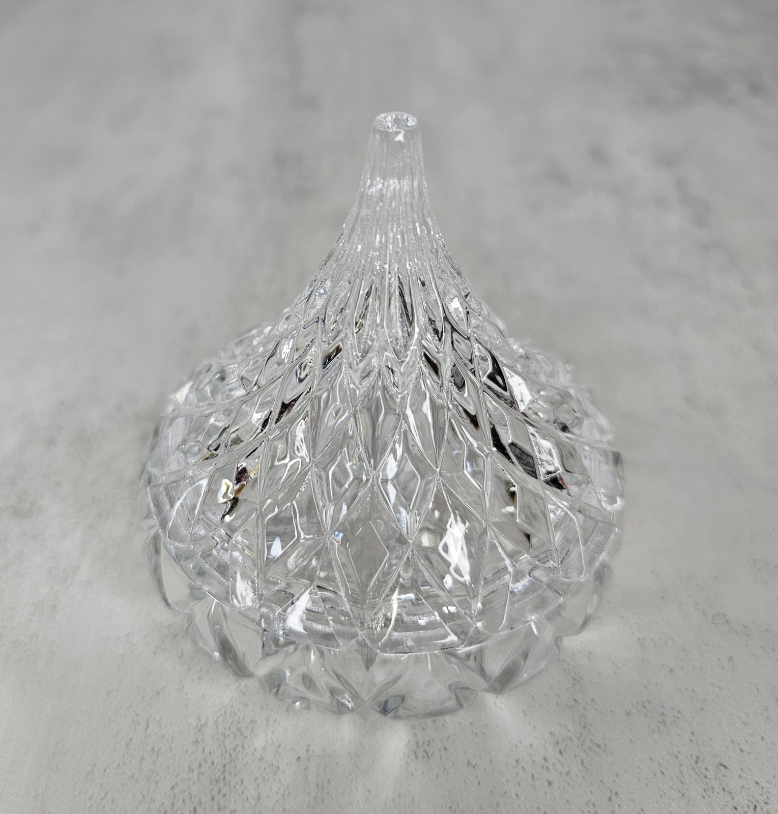 Crystal Candy Dish Hershey Kiss Marked 14 Shannon Designs Of Ireland w Lid Clear Crystal Candy Dish Hershey Kiss Marked 14 Shannon Designs Of Ireland w Lid Clear