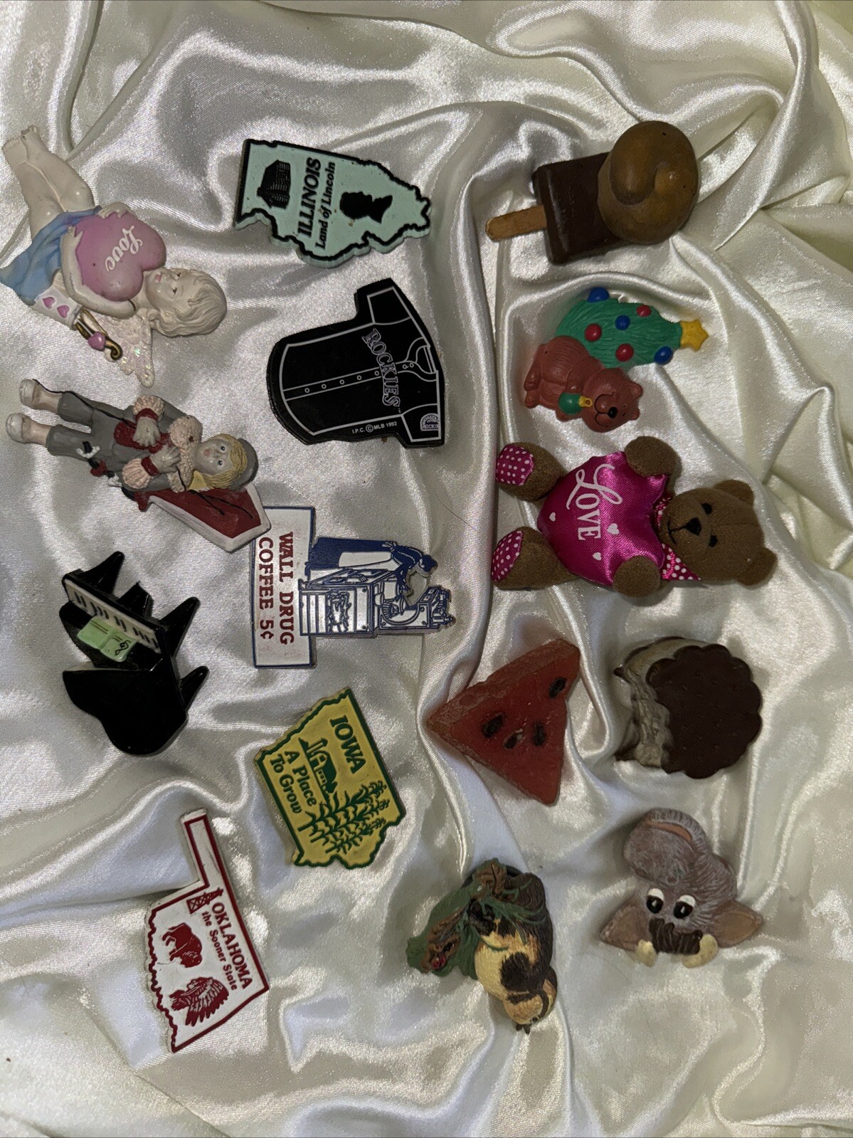 HUGE VTG Lot of FRIDGE MAGNETS-Kitchen Utensils, Food, Home decor States AA48