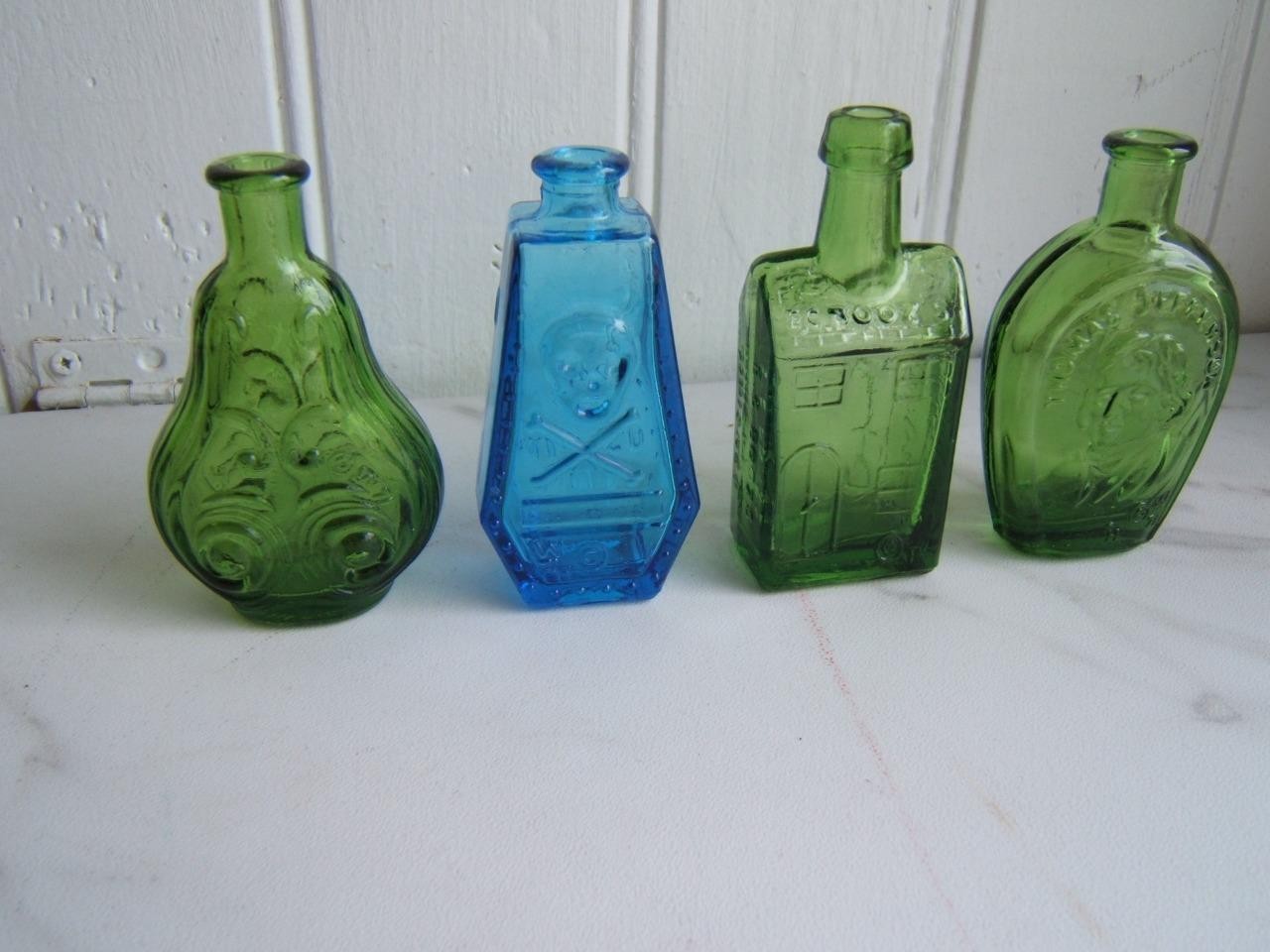 4 VTG WHEATON MINIATURE BOTTLES: BLUE POISON-GREEN WHISKEY, JEFFERSON & SCROLL 4 VTG WHEATON MINIATURE BOTTLES: BLUE POISON-GREEN WHISKEY, JEFFERSON & SCROLL