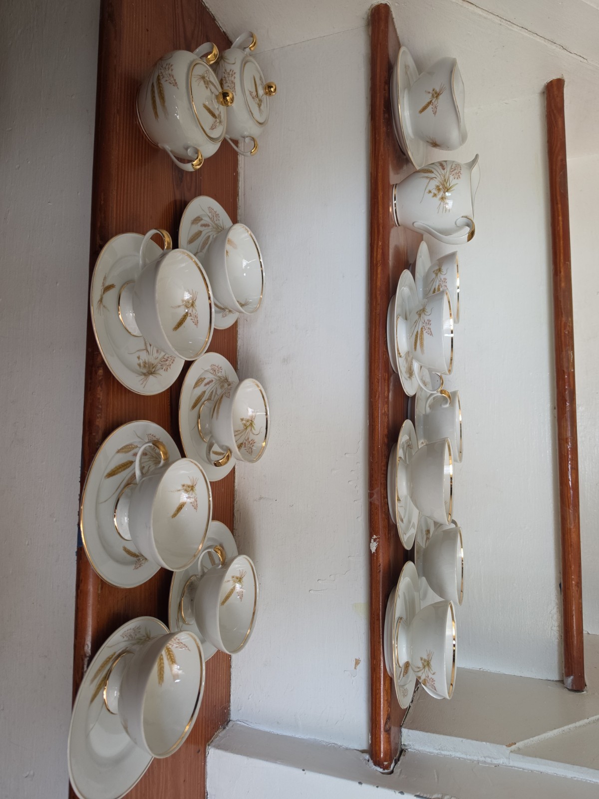 Vintage Winterling Marktleuthen Bavaria Tea Set White Porcelain Gold Wheat 1960s Vintage Winterling Marktleuthen Bavaria Tea Set White Porcelain Gold Wheat 1960s