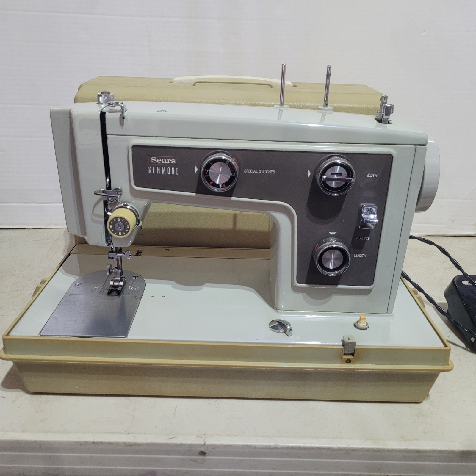 Sears Kenmore Sewing Machine 148 Series With Foot Pedal - Works VTG 