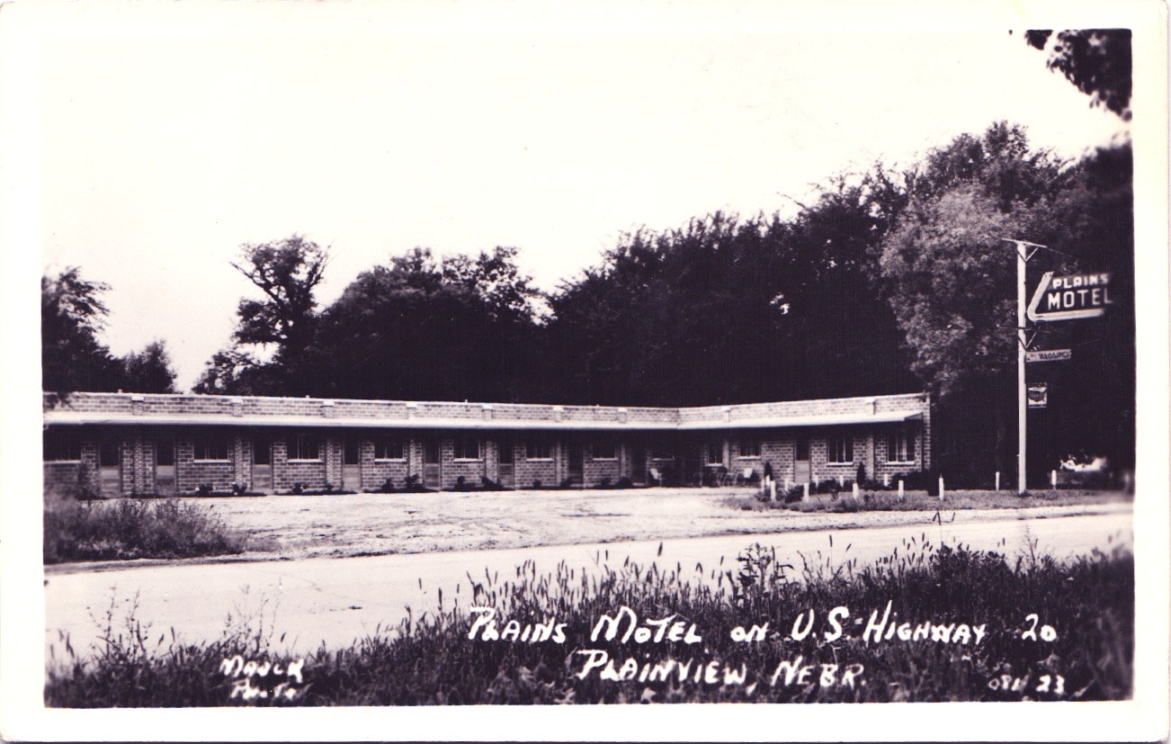 PLAINS MOTEL ON US-20 plainview ne. real photo postcard rppc nebraska