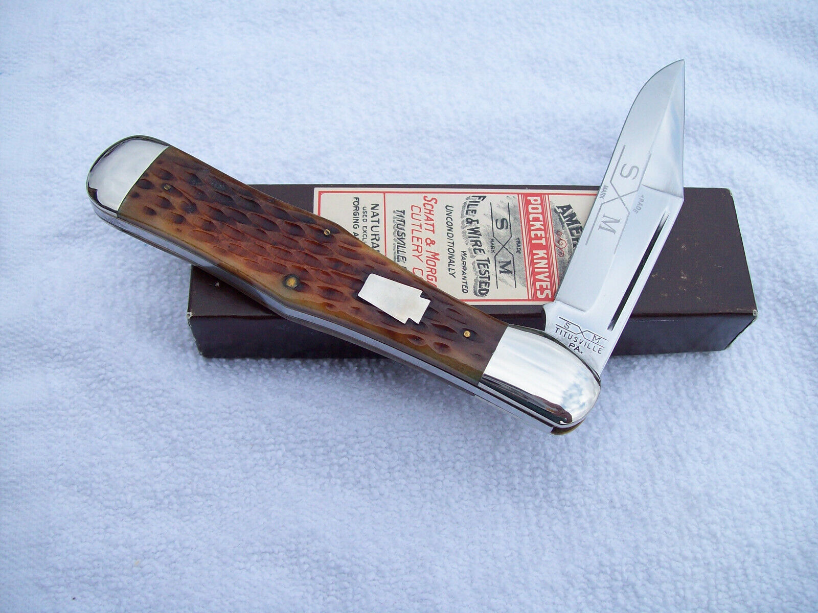 1991 Schatt & Morgan Big Cokebottle Knife #041983 Jiged Bone Keystone Shield NIB
