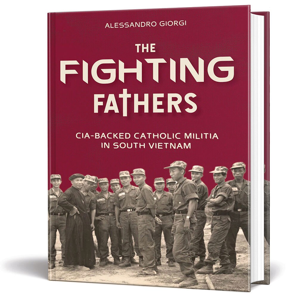 The Fighting Fathers SCHIFFER (9780764368257)