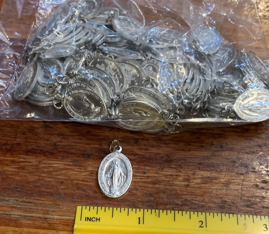 Miraculous Medals, Lot Of 100 pcs Metal Catholic Devotion Bulk 5/8” Wide