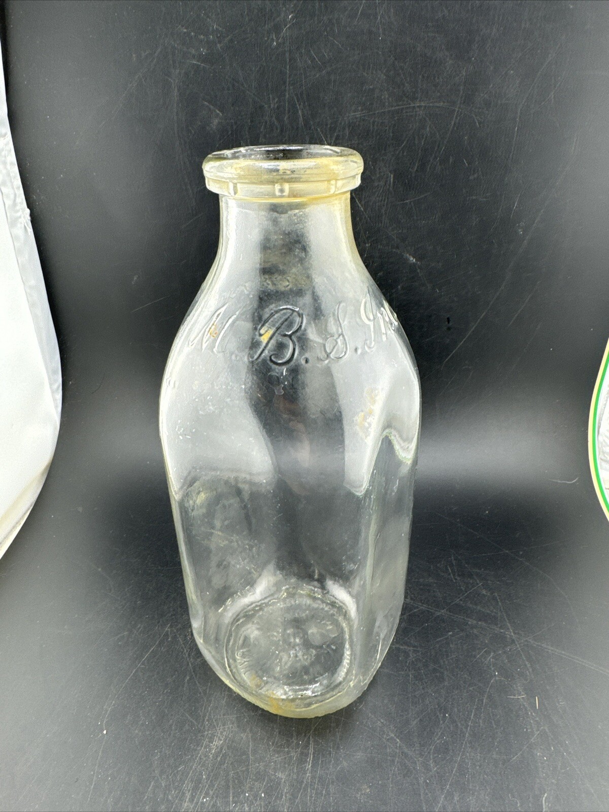 Vintage Embossed Quart M.B.S. Inc. Universal  Glass Milk Bottle 📦
