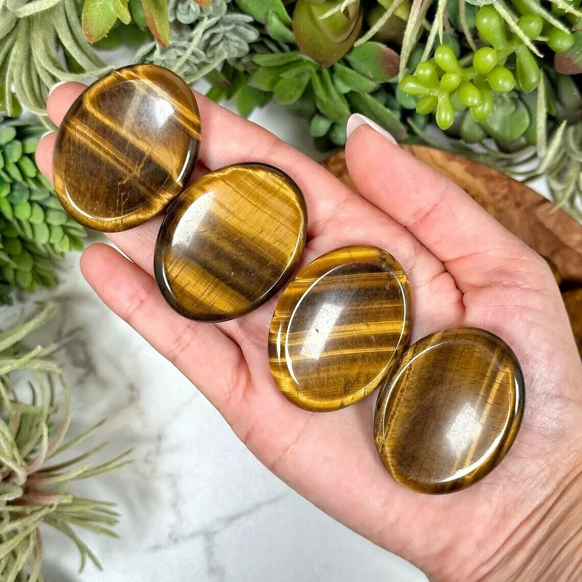 Tiger\'s Eye Worry Stone Healing Crystal Palm Stone Attract Luck Crush Fear