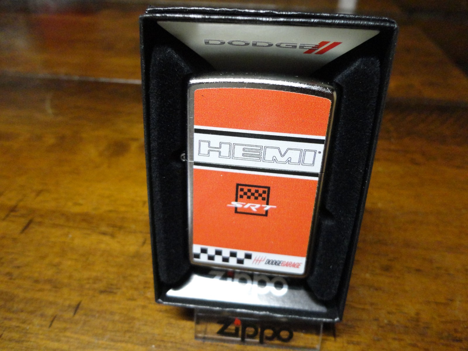 DODGE HEMI SRT DODGE GARAGE ZIPPO LIGHTER MINT IN BOX DODGE HEMI SRT DODGE GARAGE ZIPPO LIGHTER MINT IN BOX