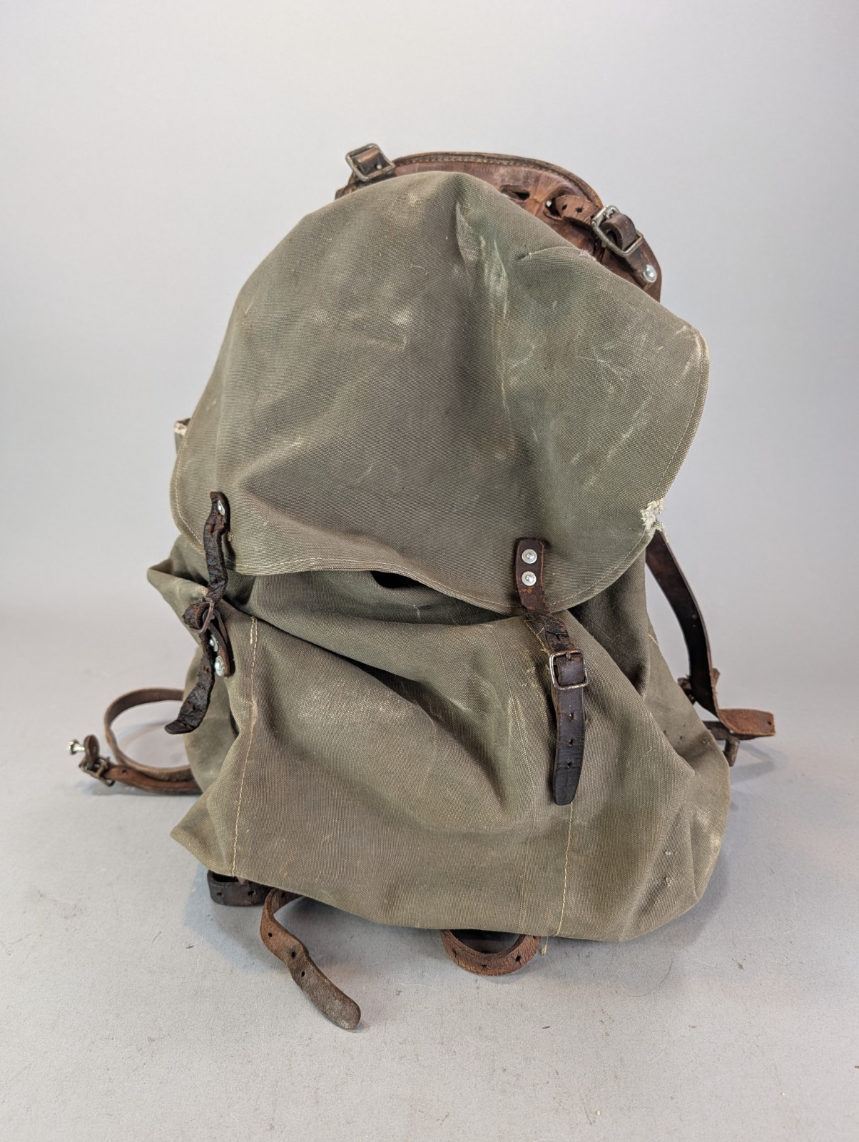 Vtg WWII Swedish Army Military M39 Rucksack Canvas Leather Ext Frame Rucksack