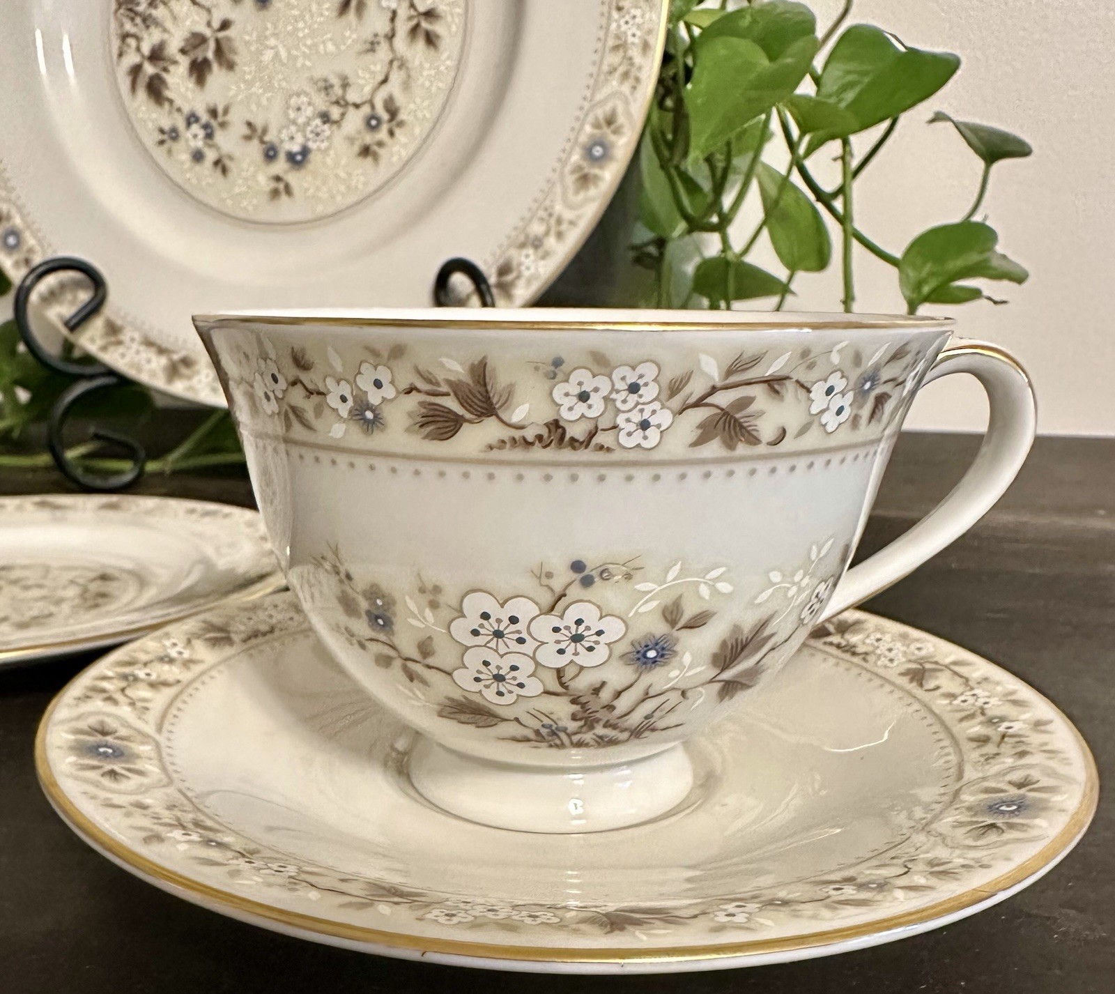 Vintage ROYAL DOULTON MANDALAY Footed Cup & Saucer Set - NEW - TC-1079