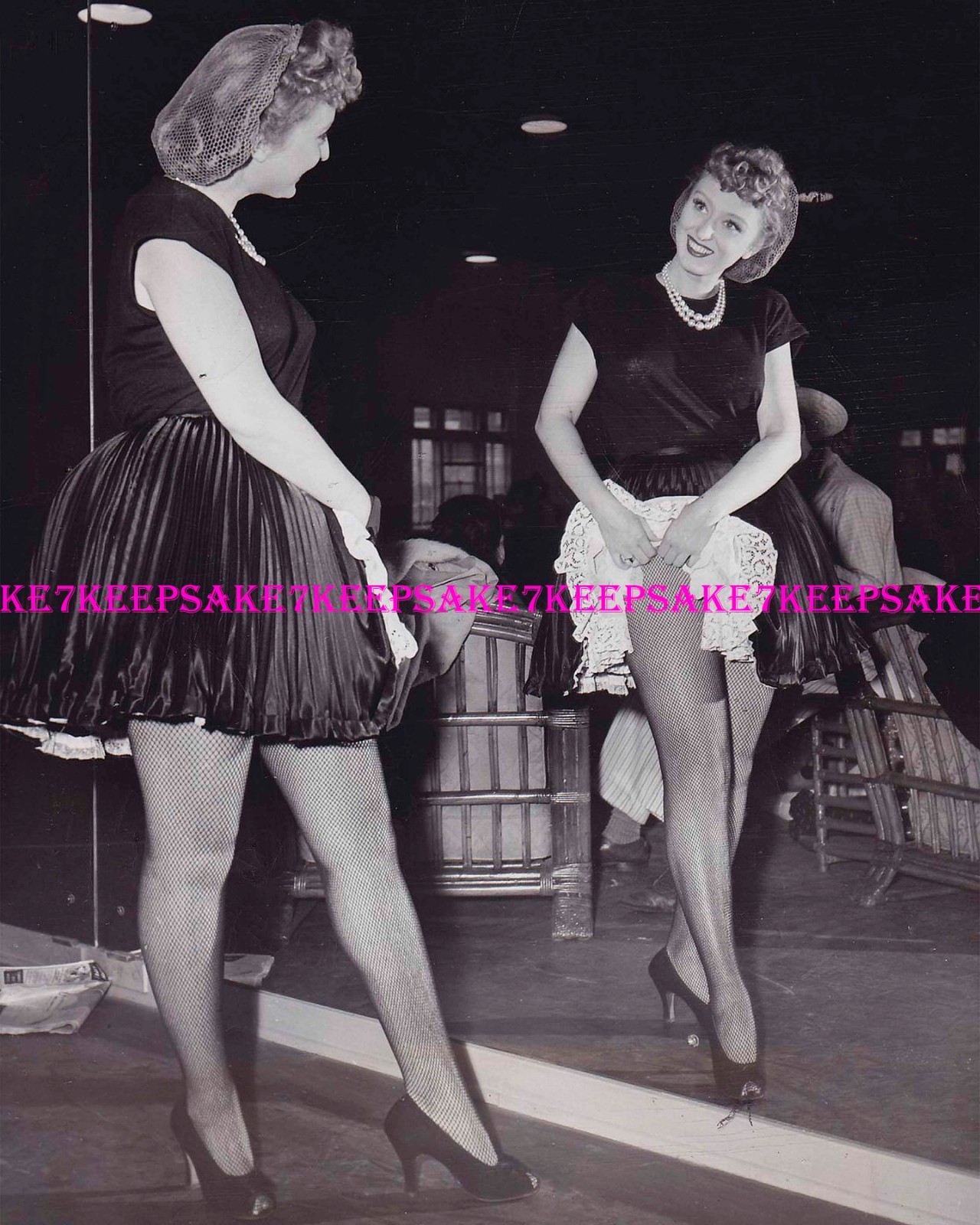ACADEMY AWARD WINNING ACTRESS CELESTE HOLM LEGGY IN FISHNETS 8x10 PHOTO A-CH