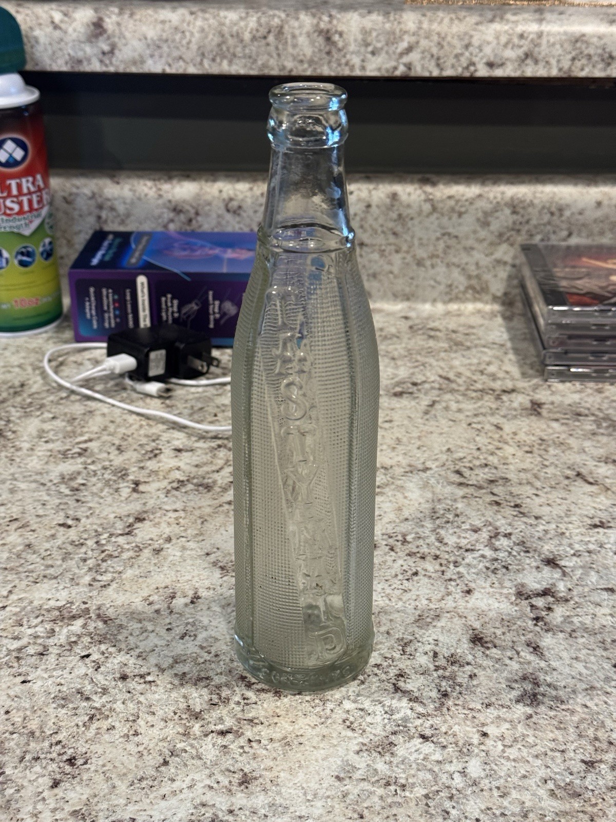 Vintage Tasty-Maid Madera, California 9 oz. Clear Glass Soda Bottle 