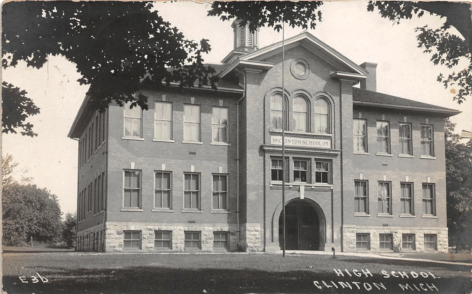 G93/ Clinton Michigan RPPC Postcard c1910 High School Building
