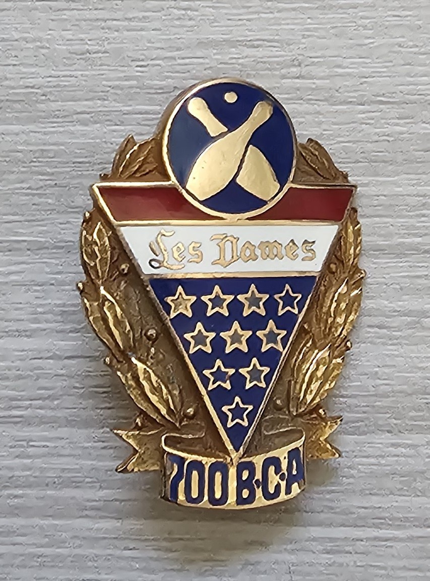Vintage Les Dames de 700 Bowling Club 10k Gold Engraved over 6g