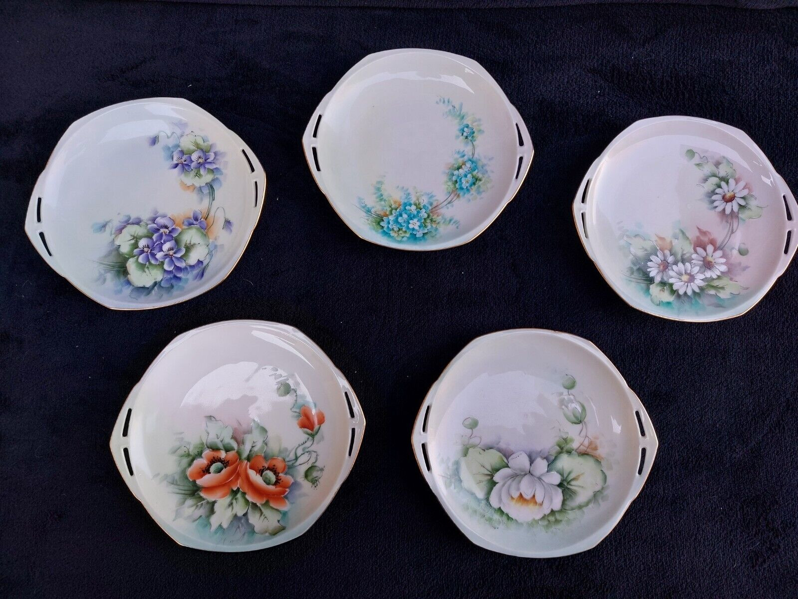 M Z AUSTRIA-HAND PAINTED FLORAL  AUSTRIAN PLATES WITH GOLD EDGE- SET OF 5-VTG