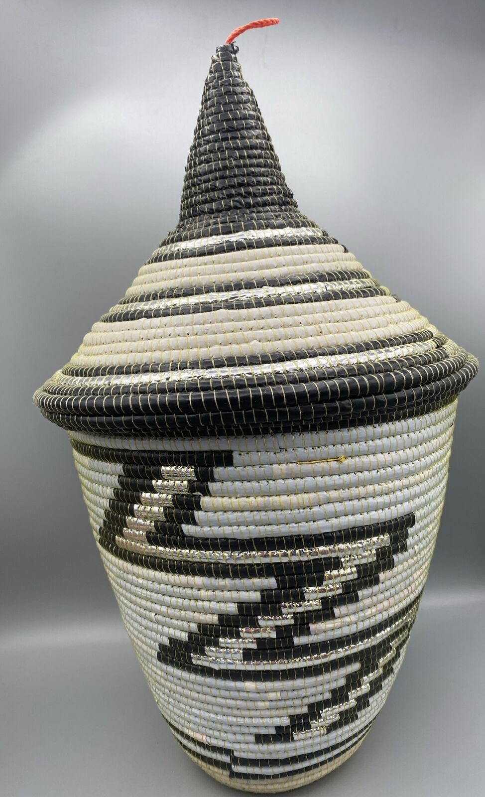 Tutsi Basket Rwanda Old African Art Lidded -Nice Tight Weave Beautiful Piece