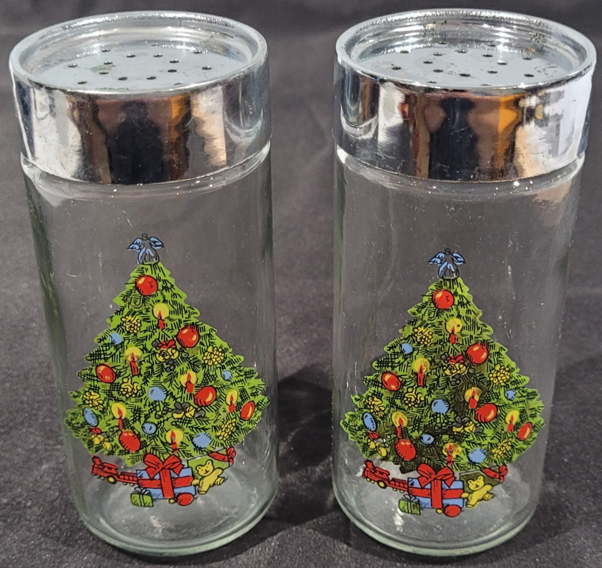 Vintage Anchor Hocking Christmas Tree Glass Salt and Pepper Shakers Set Lids